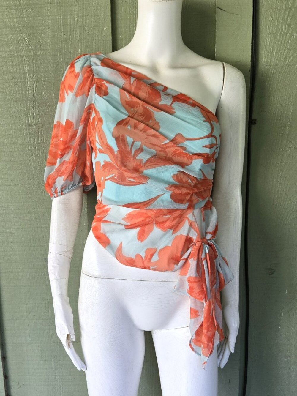 NWT OLIVACEOUS Aqua Red Floral One Shoulder Cgiffon Tie Top Small
